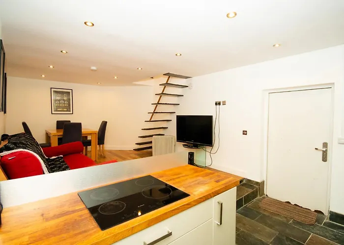 Charming 1 Bed Near Temple Meads Station & Cabot Circus Mall Σπίτι διακοπών *